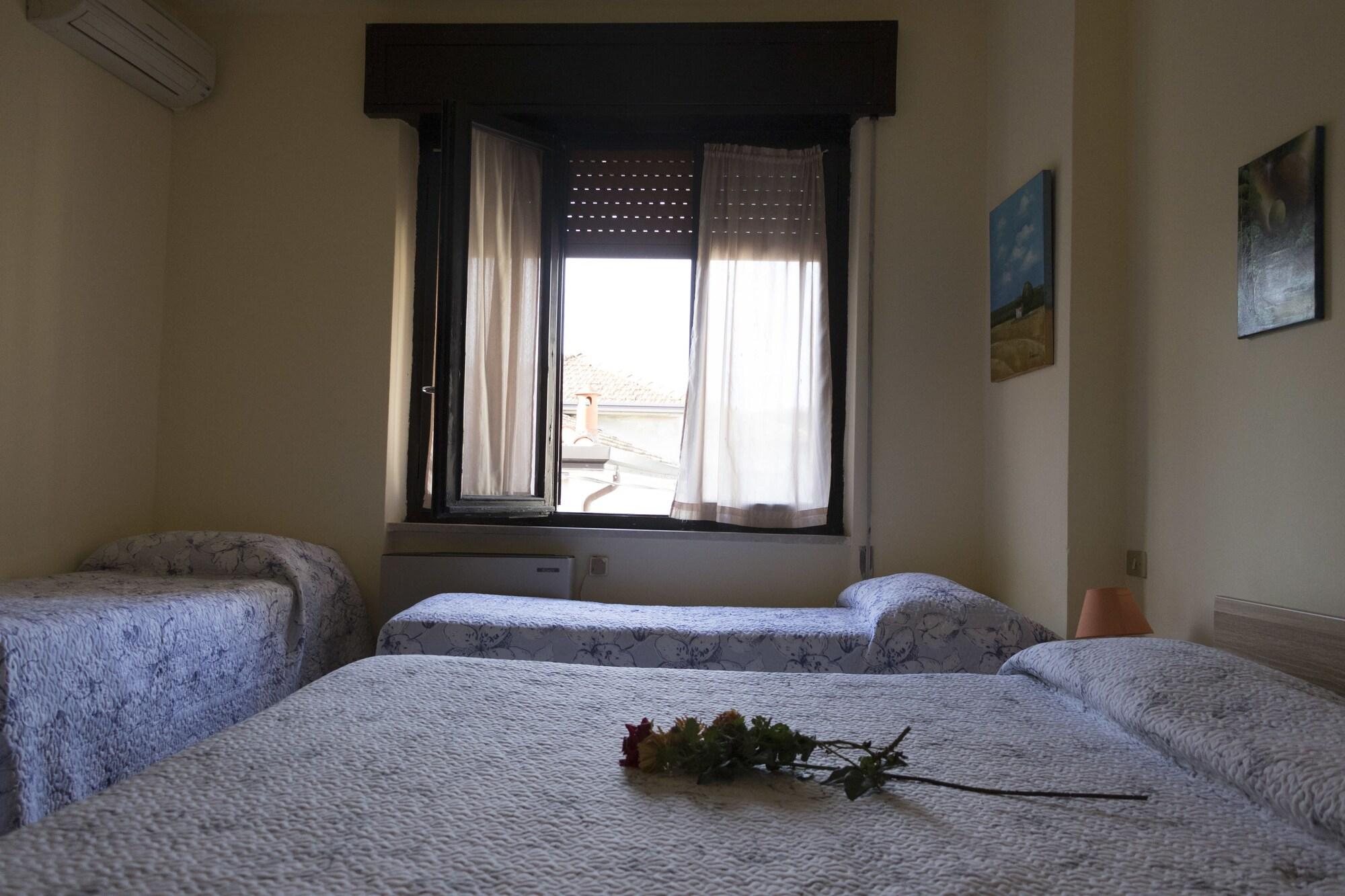 Primavera Hotel 2*